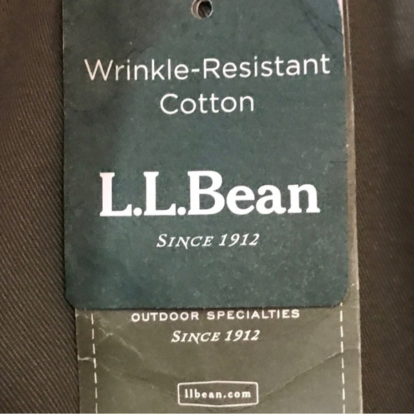 NWT L.L. Bean Green Wrinkle Resistant Khakis NWT 35/30 - Picture 2 of 4
